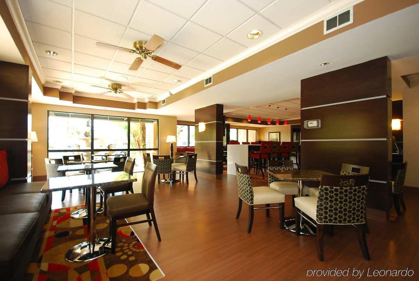 Hampton Inn Fort Myers-Airport & I-75 Restaurant photo